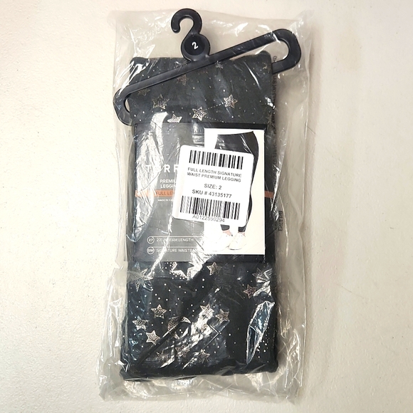 ❤️NWT VINTAGE TORRID LEGGING - SPARKLY STARS MOON CELESTIAL PRINT - PLUS SIZE - Picture 4 of 10